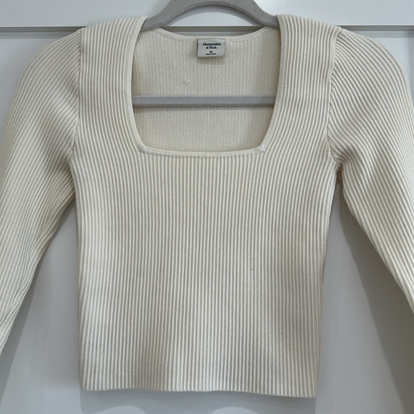 A&F Ribbed Top - Picture 2 of 2